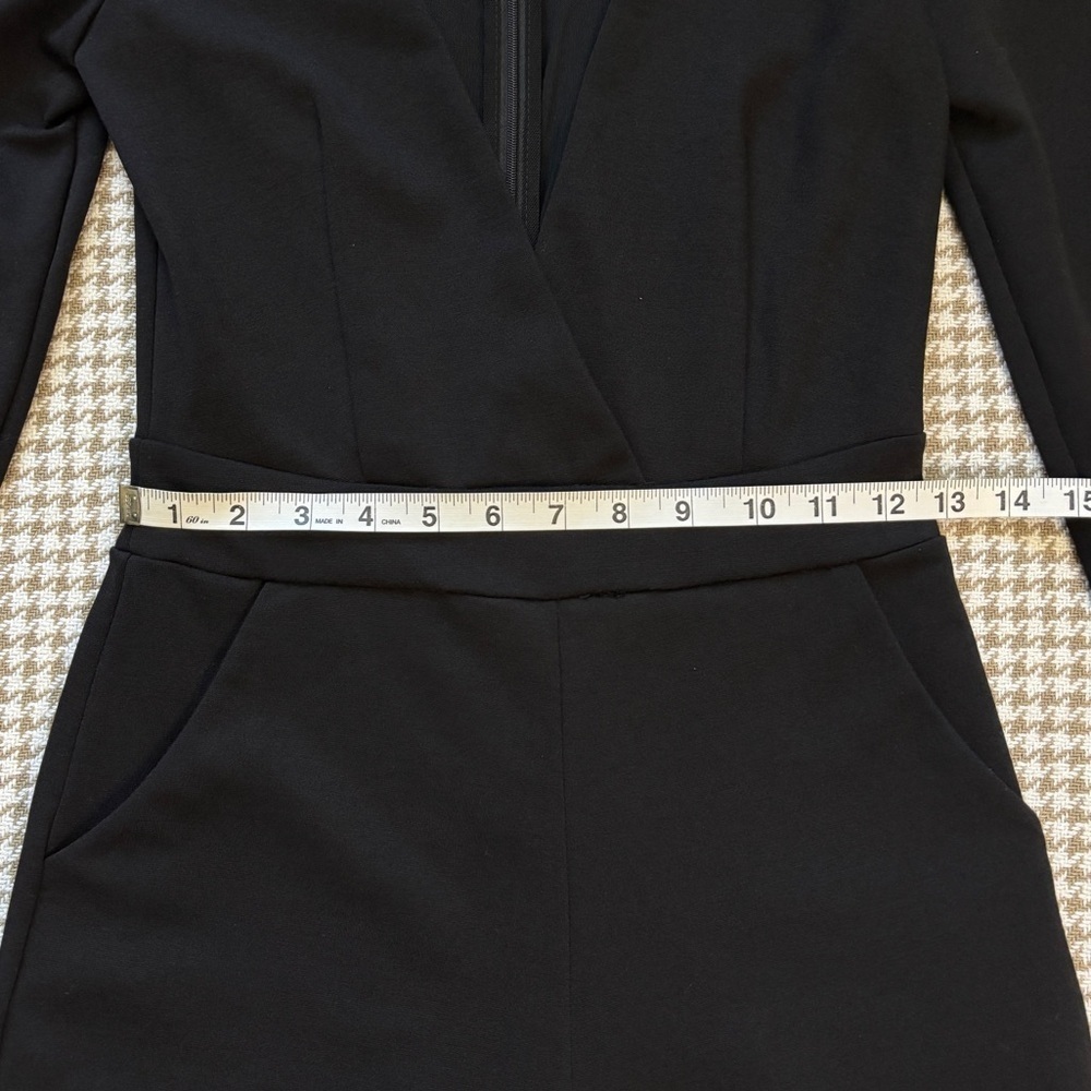 Urban Outfitters | Silence + Noise Deep V Romper - Picture 16 of 16